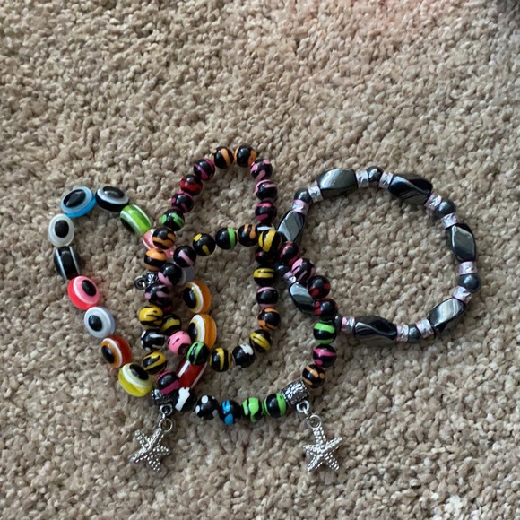 Colourful bracelets bundle - Picture 3 of 4